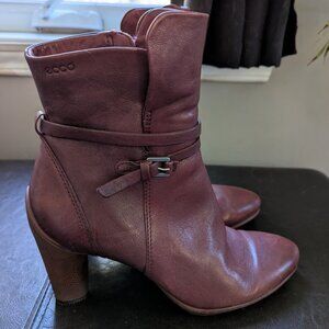 Ecco ankle boots pre season sale